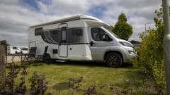 S270ZT – S270ZT 4 person Bürstner Lyseo Harmony Line 736 semi-integrated from 2023