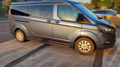 César – 4p Ford campervan from 2024