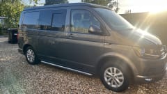 Claude – 4 berth Volkswagen campervan from 2015