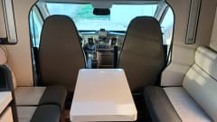 4p Ford semi-integrated uit 2023