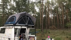 Unique camping cruiser 4x4 with roof tent