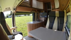 Vario Smurf – 4 fixed beds hotel on wheels