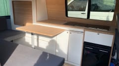 Leetro II – Ford bus camper automatic 2 persons euro6 fully equipped 