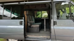Nugget – 4p Ford campervan from 2005