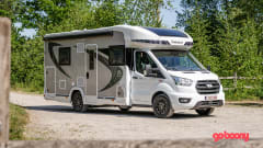 New/cozy fully equipped camper with spacious living room