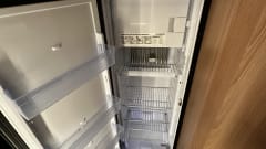 Jelle  – 4pers burstner semi-integrated with queen bed