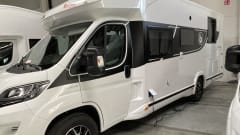 Luxury Benimar Mileo 296(2020) 4-5 pers.