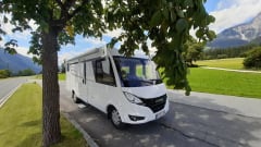Comfortable Hymer 680 BMC Integral (2023). Book now for 2024!