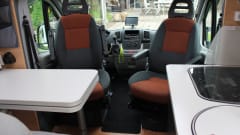 3p Knaus semi-integrated from 2010, Van TI 600 ME, 130 Multijet camper