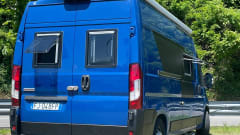 Honolulu Camper Van – Be one with nature with Honolulu Camper Van