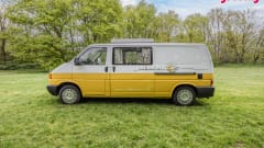 Sunset – 2p Volkswagen campervan from 1999