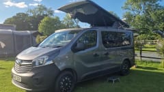 Bazz Van Dan – Bazz Van Dan - 4 berth Vauxhall campervan