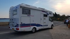 Fendt 660 dbh – 6 person camper with XXL Garage, spacious and fully equipped
