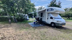 Gezellige 4-persoons alkoofcamper – ideaal voor stel of klein gezin