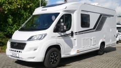 4-person Knaus semi-integrated from 2021