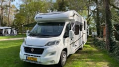 Gezinscamper – Family camper 5 people - luxurious & complete