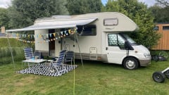 Familie / gezins camper  – Family camper with 7 sleeping places 