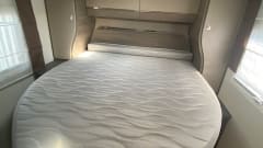 Titanium Luxury Auto – Lux Auto 4 Berth 