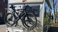 Comfortable and luxurious camper (4 persons)