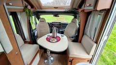 Benimar Tessoro 400, 4 persons, 2012, semi-integrated