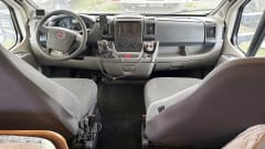 COMFORT IN CAMPER, MANSARDATO 6 POSTI 