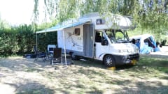 Heerlijke Familie Camper - 6p Dethleffs alcove uit 2001