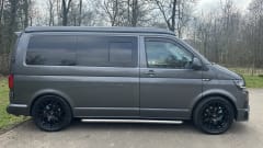 Camper van Dijk – 4 berth Volkswagen Transporter Pop Top Camper
