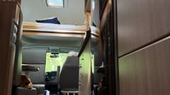 Knaus sky traweller familie – 6-person Knaus Alcove from 2017, a comfortable, excellent camper.