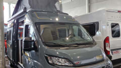 MOBILHOMIE – Campervan Burstner automatic met popup dak (4 slaapplaatsen)