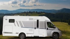 half integraal camper – 4p Carado T447 automatic from 2023