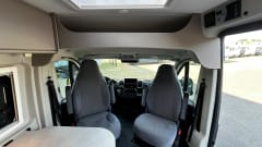L&C – Gloednieuwe Carado CV 640 automaat luxe, comfort en vrijheid.