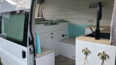 Sunny ☀️ – Off grid Ford bus