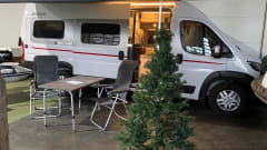 ADVENTURE – Dethleffs Globetrail 640 | 3 person bus camper