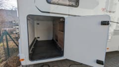 Globi II – Top-maintained semi-integrated with lots of equipment for the family