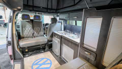 Bertie – Stunning 4 berth Volkswagen T5 campervan Automatic with air awning