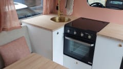 Koos – Large bed for the taller camper - Off-grid Fiat Ducato 