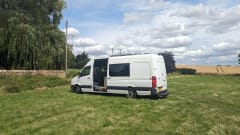 Van Blanc – Incredibly flexible and spacious VW Crafter LWB