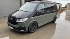 4p Volkswagen bus uit 2023