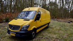 Vanessa  – 2p Mercedes-Benz campervan from 2013