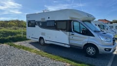 Maxi – 4 berth Benimar T482 automatic