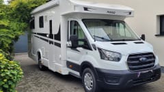 Moby – Luxury 5-person campervan 2024 - automatic + Wi-Fi option