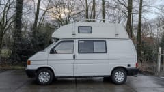 Roadtrip - VW T4 California met vast slaapdak
