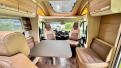 A3 – 4p Adria Mobil semi-integrated 