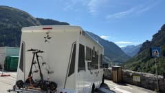 Happy Travels – Spacious luxury 4-pax camper