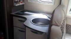 Arthur – Motorhome/tiny home to rent