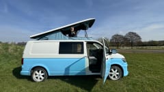 Road surfer – 4 berth Volkswagen campervan from 2017