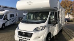 Elvis – Dethleffs camper with lots of space
