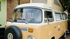Ned – Gemoderniseerde, stuurbekrachtige, 4-persoons VW T2 met alle extra's