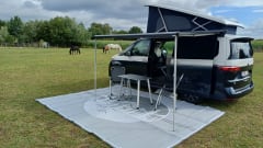 Wanderlust – 4p Volkswagen bus from 2025
