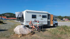 Camper voor uw perfecte vakantie – Ideal and complete camper for your perfect holiday